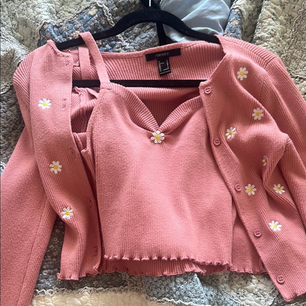 Forever 21 Pink Daisy Knit Set